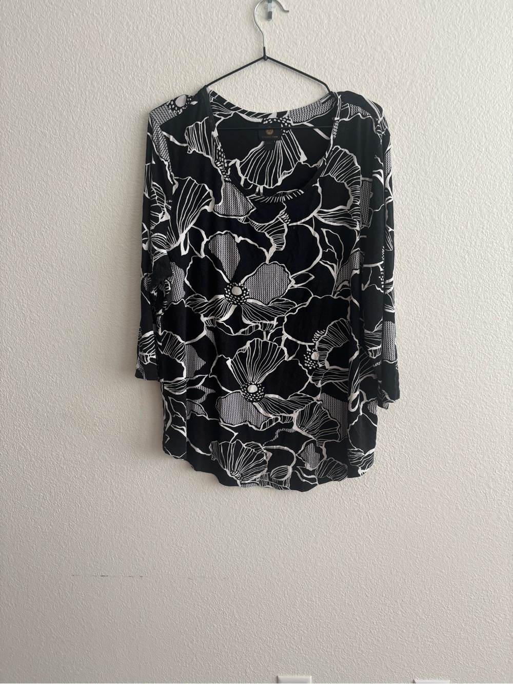 Black & White Floral Long Sleeve Women's Top